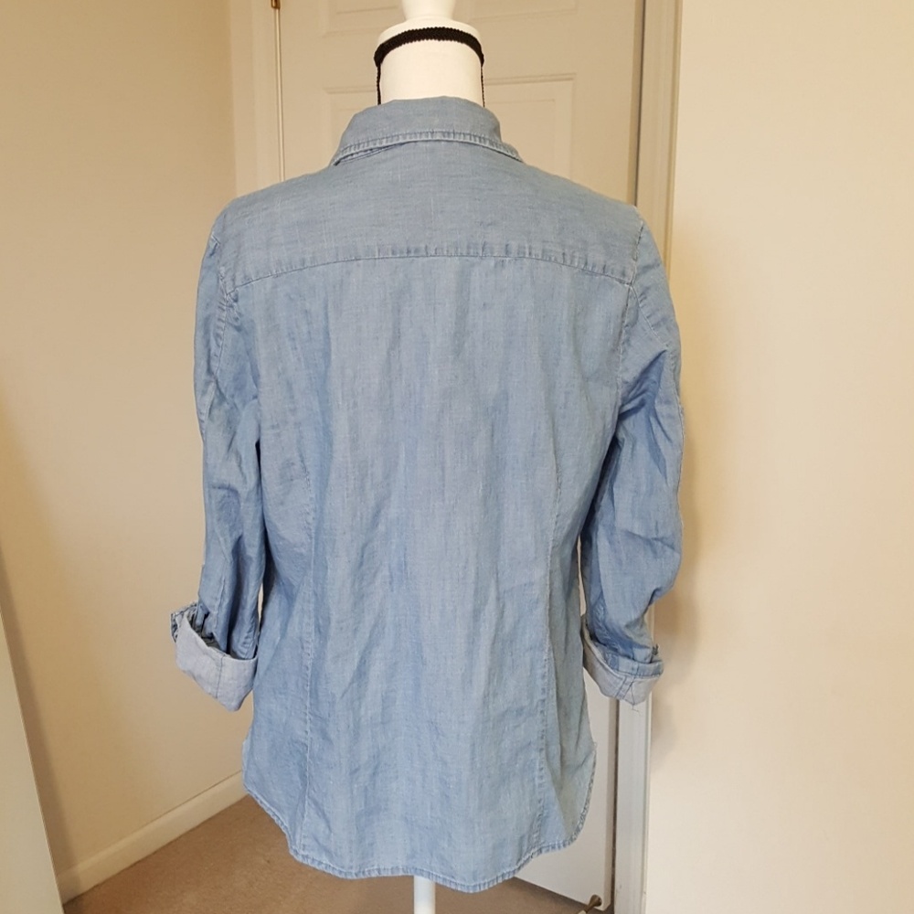19:02 - 3/$25 Bundle Only - Tommy Hilfiger Denim Shirt - Picture 3 of 15